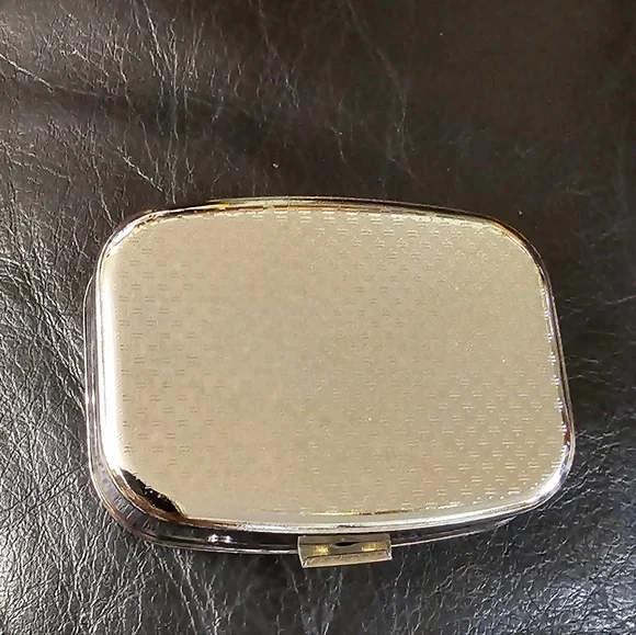 Pink Rabbit Rectangular 2 Compartment Travel Vitamin Pill Box New Without Tag - Picture 4 of 4